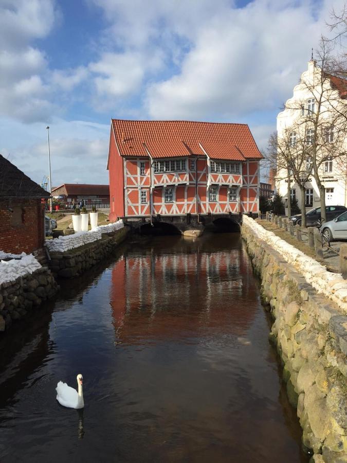 Emilias Hues, Reethaus In Der Bucht Von Wismar 지로우 외부 사진