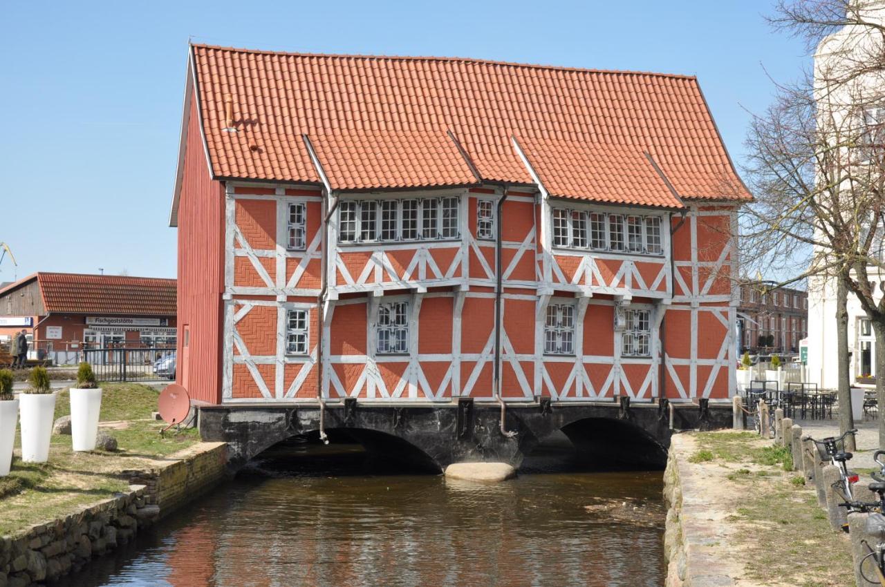 Emilias Hues, Reethaus In Der Bucht Von Wismar 지로우 외부 사진